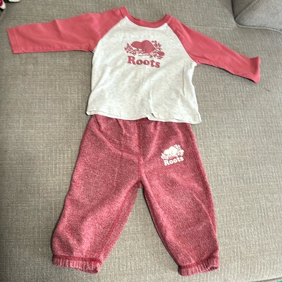 Roots sweatpants and shirt - Picture 1 of 2